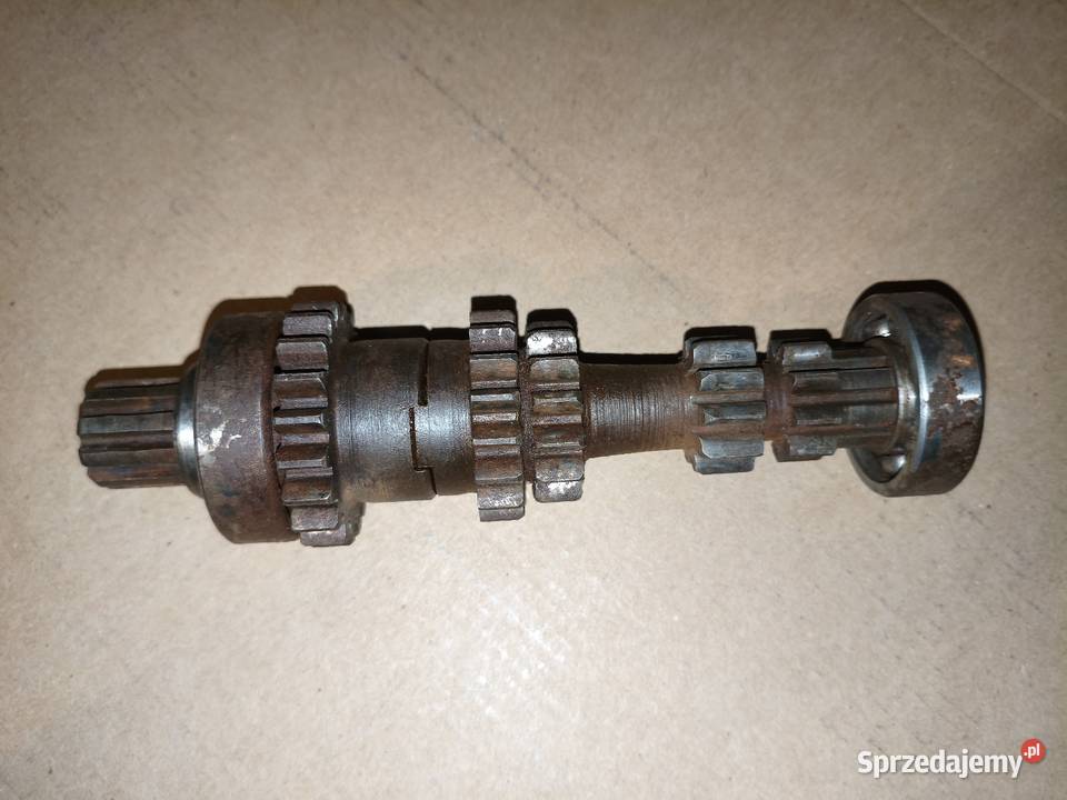 Wałek skrzyni biegów że wstecznym biegem Dniepr Leszno