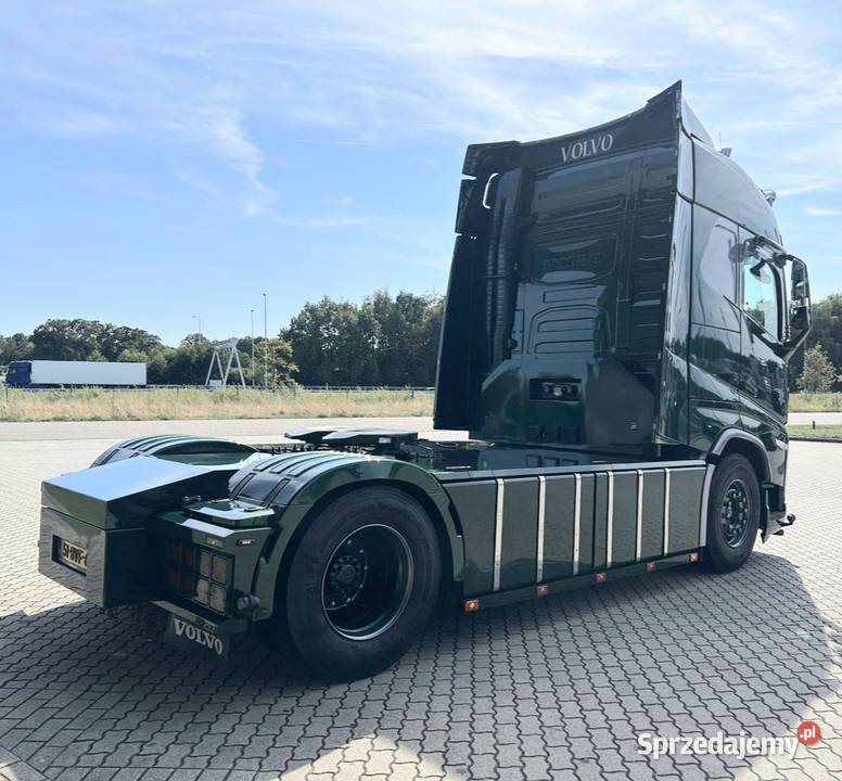 Ciagnik nowy model Volvo FH Warszawa sprzedam
