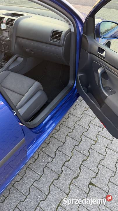 Volkswagen Golf 5 16 mpi 102 zadbany Nowy Rok produkcji 2006 Volkswagen Radom sprzedam