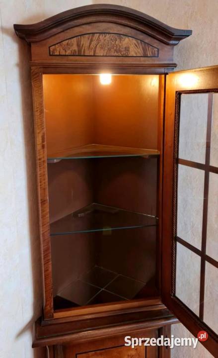 Witryna narożnikowa Kredensy i witryny Poznań sprzedam