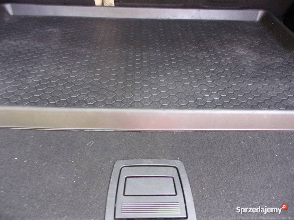Wkład do bagażnika uniwersalna gumowa 92 x52