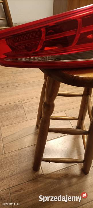 AUDI Q3 LAMPA PRAWY TYŁ8U0945094 Luzino