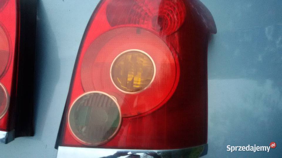 LAMPY TYLNE TOYOTA AVENSIS T 25 KOMBI Elbląg