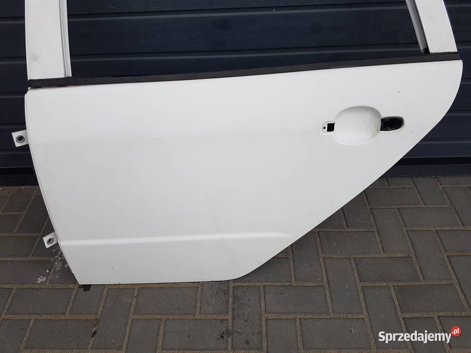 SKODA FABIA I KOMBI DRZWI LEWE TYL TYLNE Turek