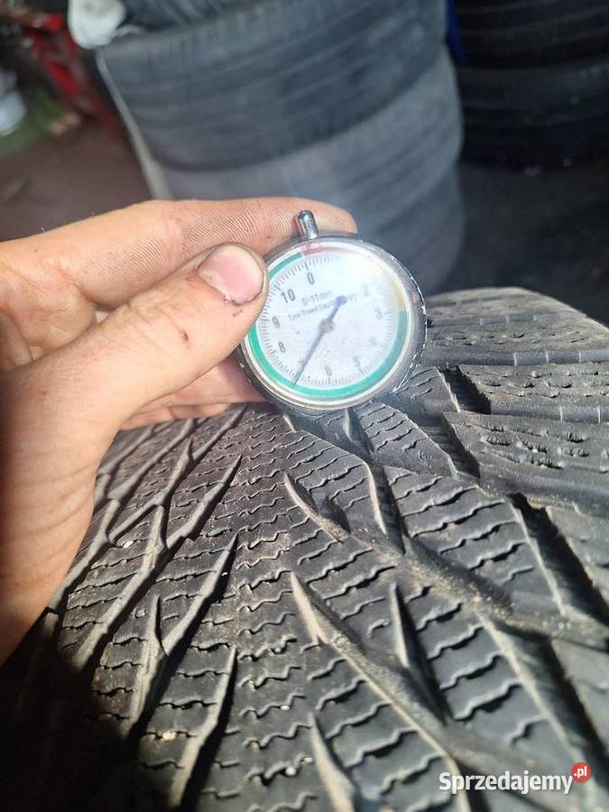 Opony zimowe 23545R18 NOKIAN HAKKAPELIITTA R3 235 sprzedam