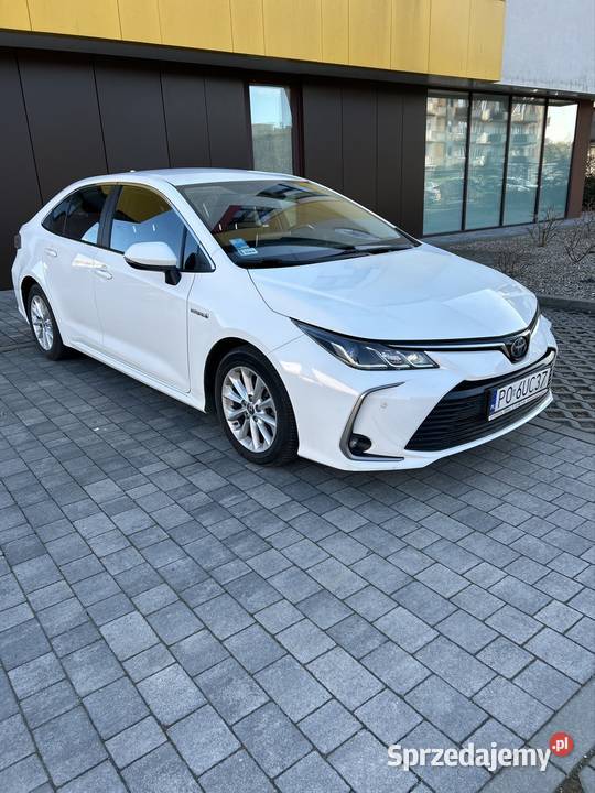 Toyota Corolla Hybryda 18 benzyna salon 2021 Corolla Inowrocław sprzedam