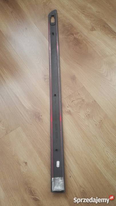 VOLVO XC 90 LISTWA DRZWI PRAWY PRZÓD osobowe Karoseria