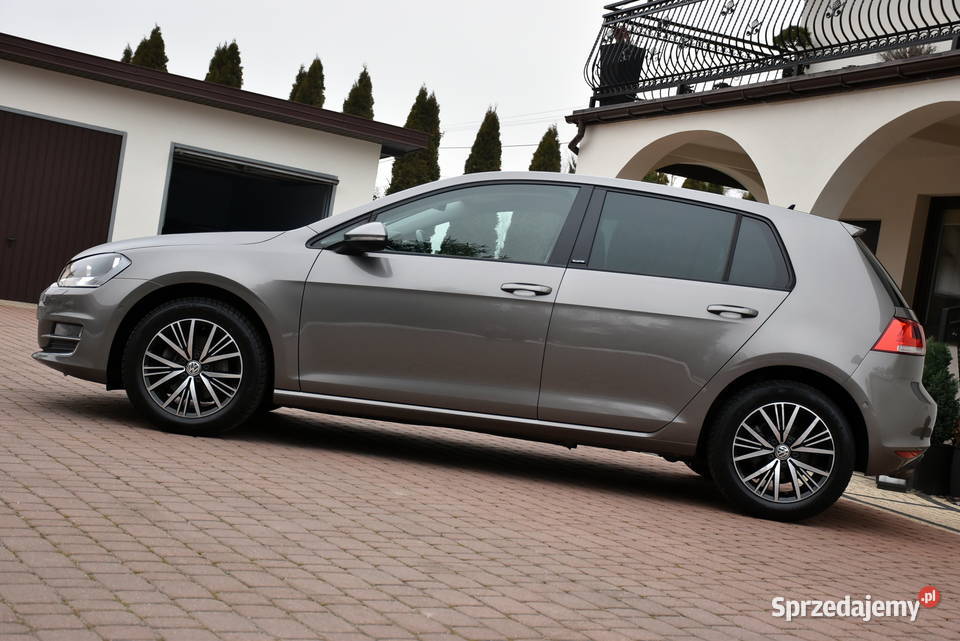 Volkswagen Golf VII ALLSTAR 16TDI 110 99240 światła przeciwmgielne Motoryzacja