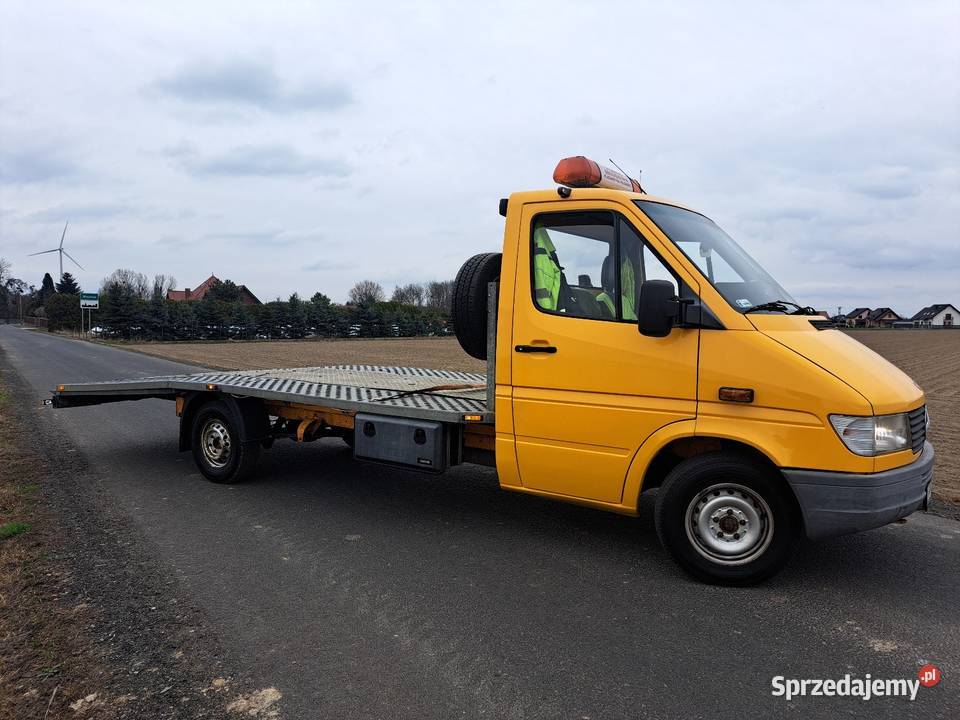 POMOC DROGOWA Autolawta Holowanie Transport DMC Pomoc drogowa i holowanie