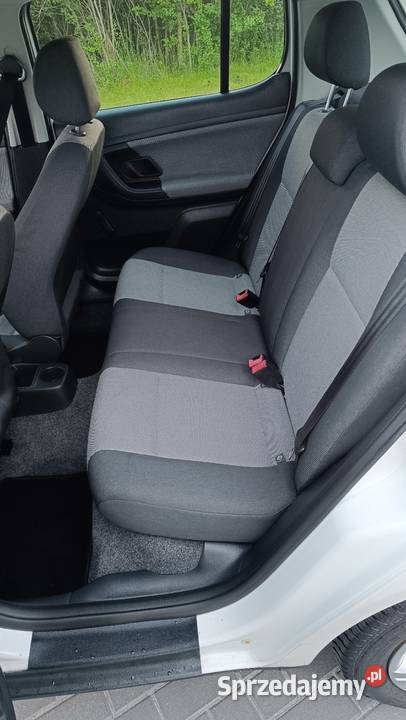 Skoda fabia 12 MPI klima niski przebieg biała
