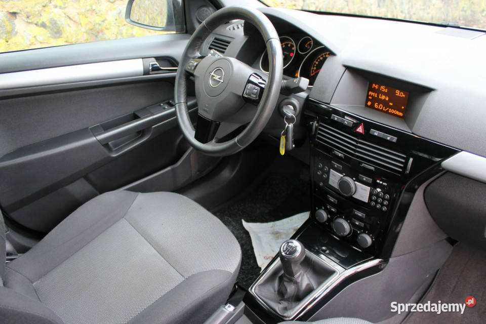 Opel Astra 116 Zadbany Egzemplarz Opłacony H Rok produkcji 2010 Lubań