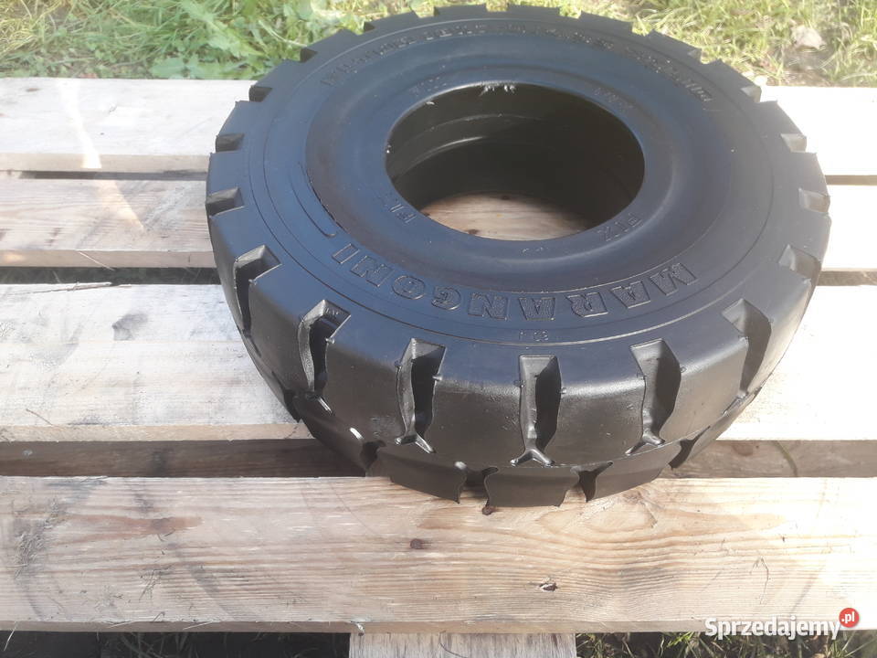 Opona 15x458300 Marangoni Solid Pełna quick nowa