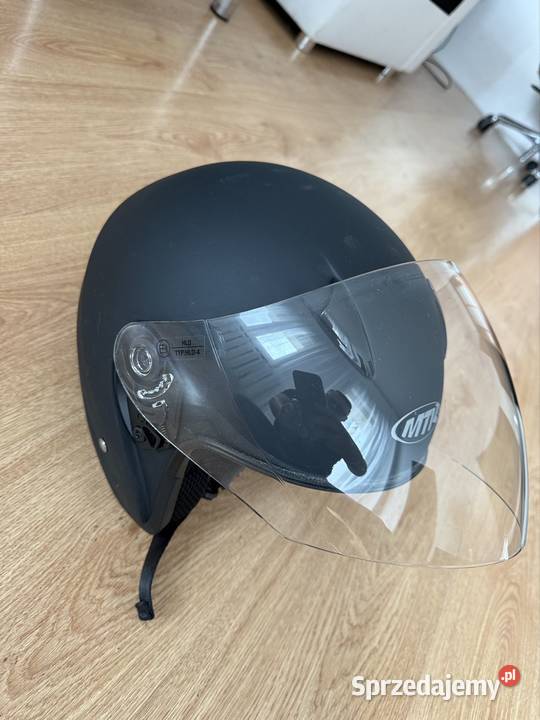 Elegancki kask MTR czarny mat L