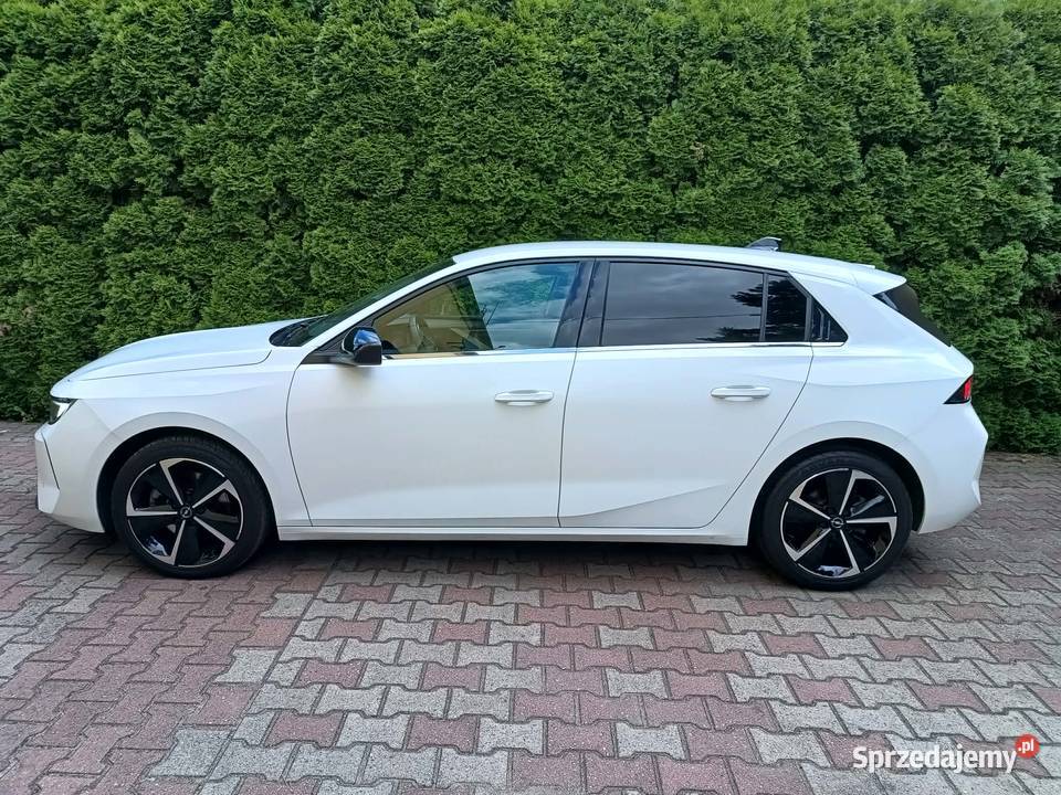 Opel Astra L 15 D Elegance radary kamera serwis przyciemniane szyby Strzałkowo sprzedam