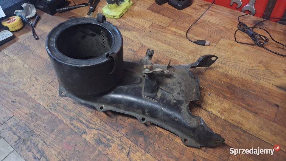 Fiat 126p Prądnica Oslony silnika inne czesci Woźniki