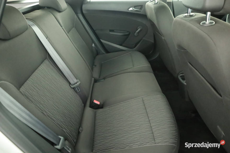Opel Astra 14 T gniazdo USB Piaseczno