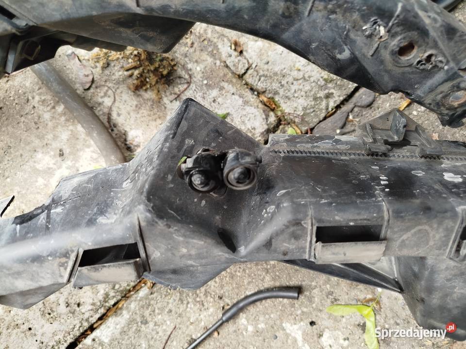 Mocowanie Ślizgi Zderzaka ze spryskami Passat B5 osobowe Łódź