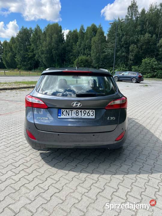 Hyundai i30 II 16 CRDi BlueDrive Classic DCT automatyczna Słopiec