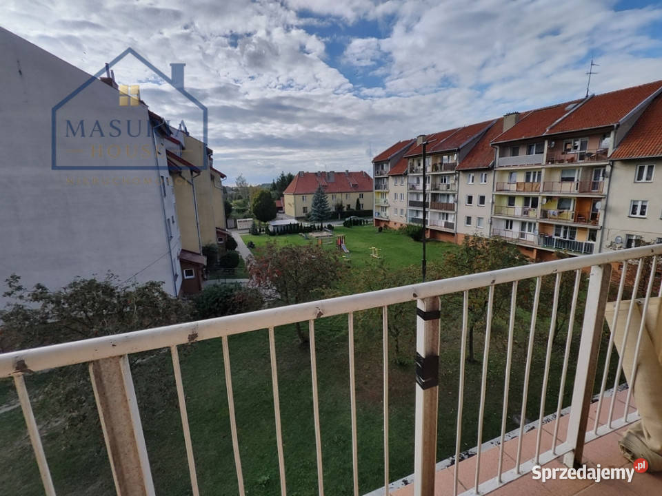 Duże trzypokojowe mieszkanie w niskiej garaż