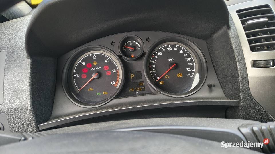 Opel Zafira B ADAC mobilny mechanik zabudowa Zafira świętokrzyskie Kielce