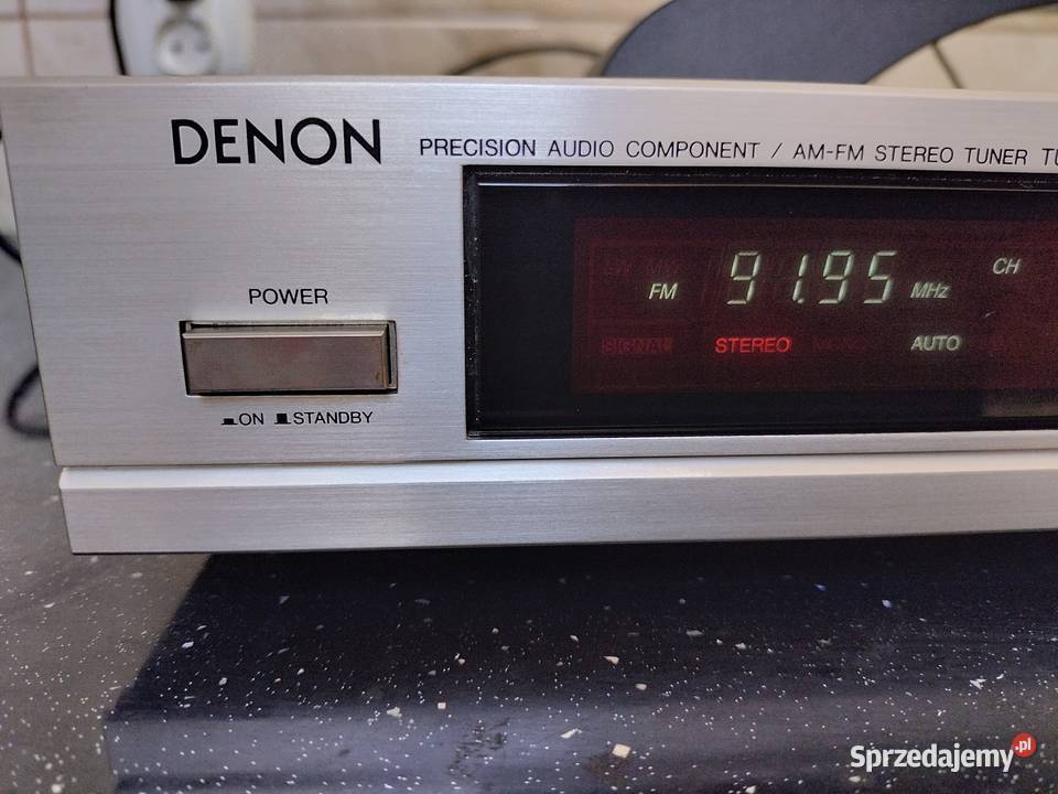 Tuner Denon TU550