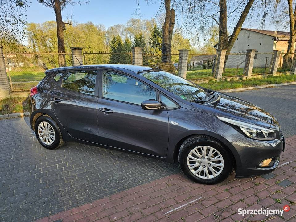 Świeżo sprowadzona Kia ceed 14 CRDi 2013 poduszka powietrzna Krasnobród