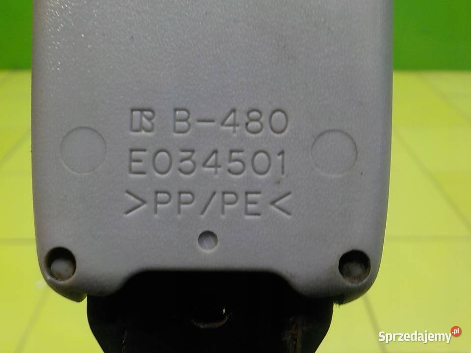 TOYOTA PRIUS III 10r 5D zapinka pasa prawa przod osobowe Motoryzacja