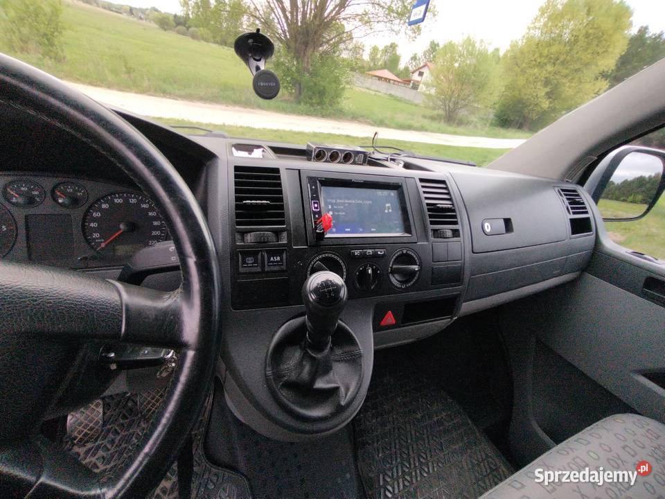 vw t5 caravele 2005r 9 osób klimanawiewy na Piotrkowice