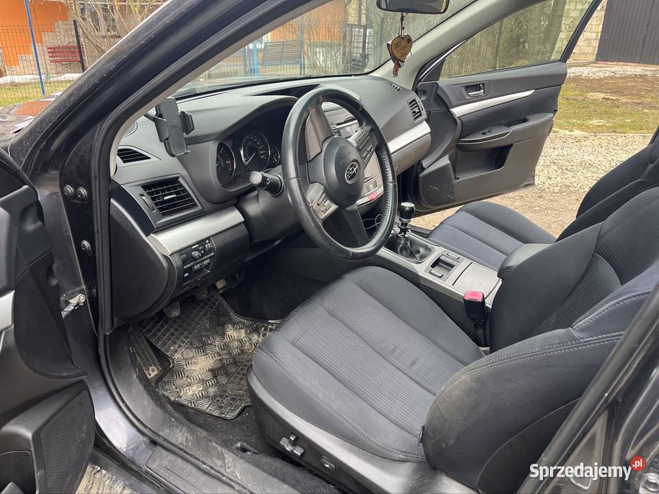 Subaru Legacy napęd 4x4 Roztoki