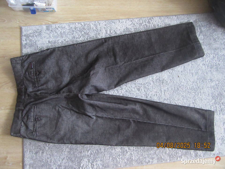 Męskie spodnie sztruksowe