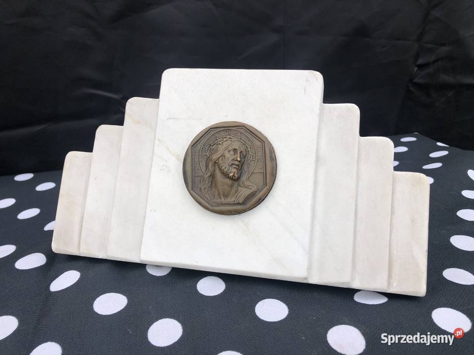 Zabytkowy ołtarzyk Łowicz