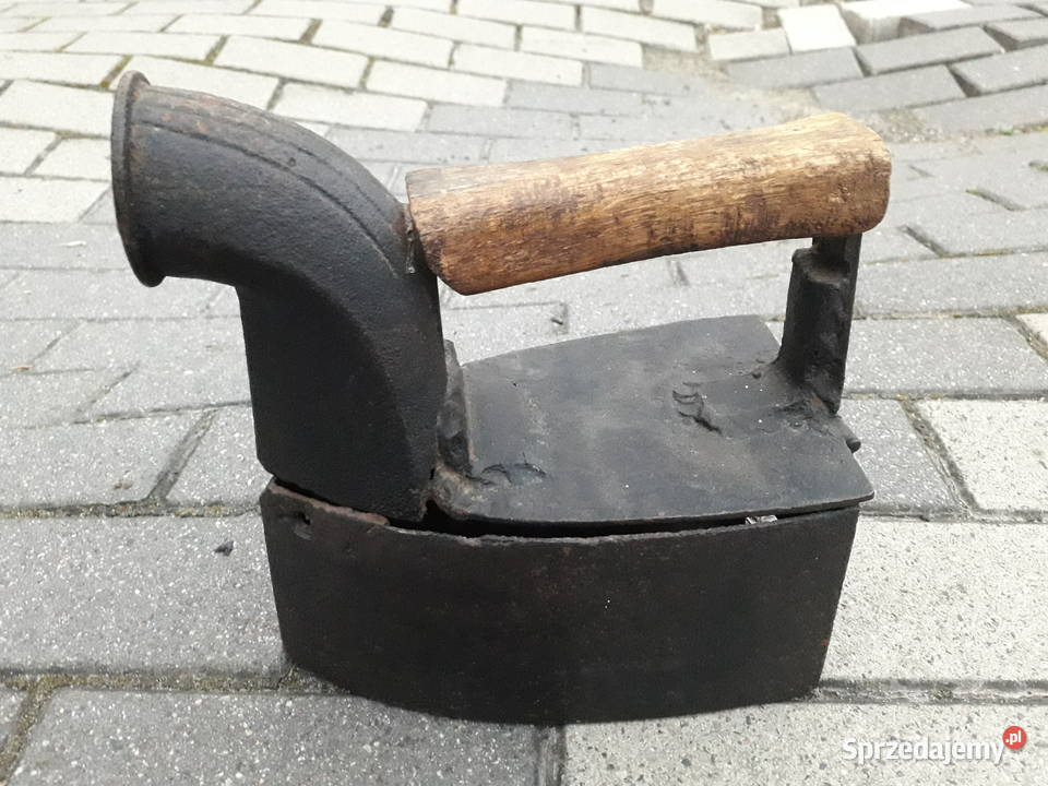 Zabytkowe żelazko na wegiel z kominem Warszawa