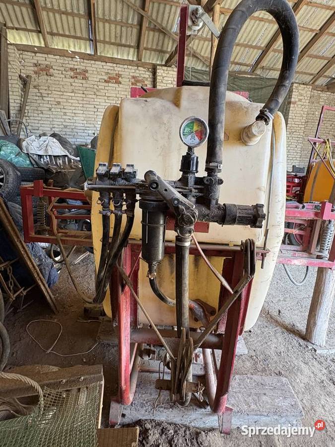 Opryskiwacz Termit 300 l lanca 10 m wałek Giełczew