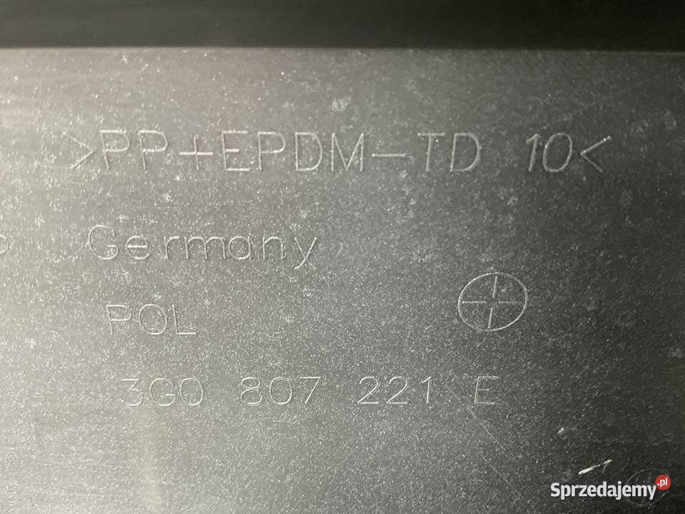 ZDERZAK PRZÓD VW PASSAT B8 LIFT 6 PDC osobowe Pleszew