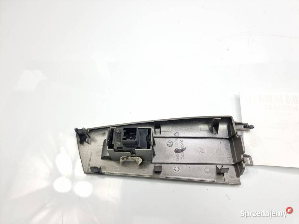 PRZYCISK TOYOTA COROLLA E12 8480102341 Części samochodowe Lipno