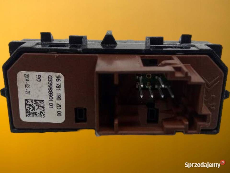 PRZEŁĄCZNIK FOTELA MASAŻU 96781190ZD Citroen C4