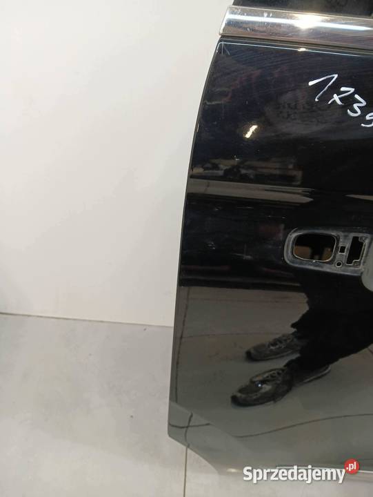 DRZWI PRAWE TYŁ CZARNE LONG Lincoln Navigator IV świętokrzyskie sprzedam