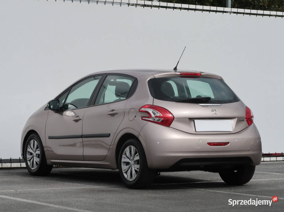 Peugeot 208 14 VTi