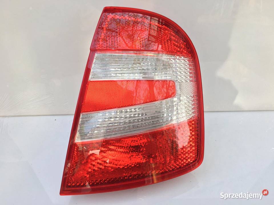 SKODA FABIA 1 LIFT HB PRAWA LAMPA TYŁ Ostroróg