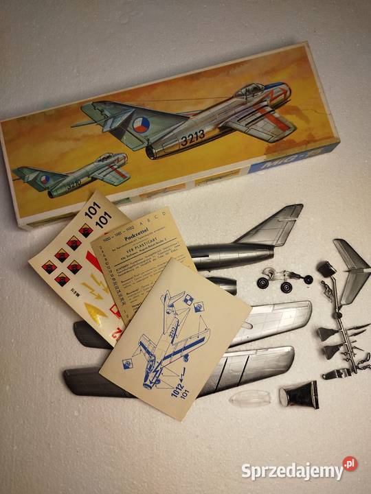 Model do sklejania MIG15 Plasticart box Zgierz