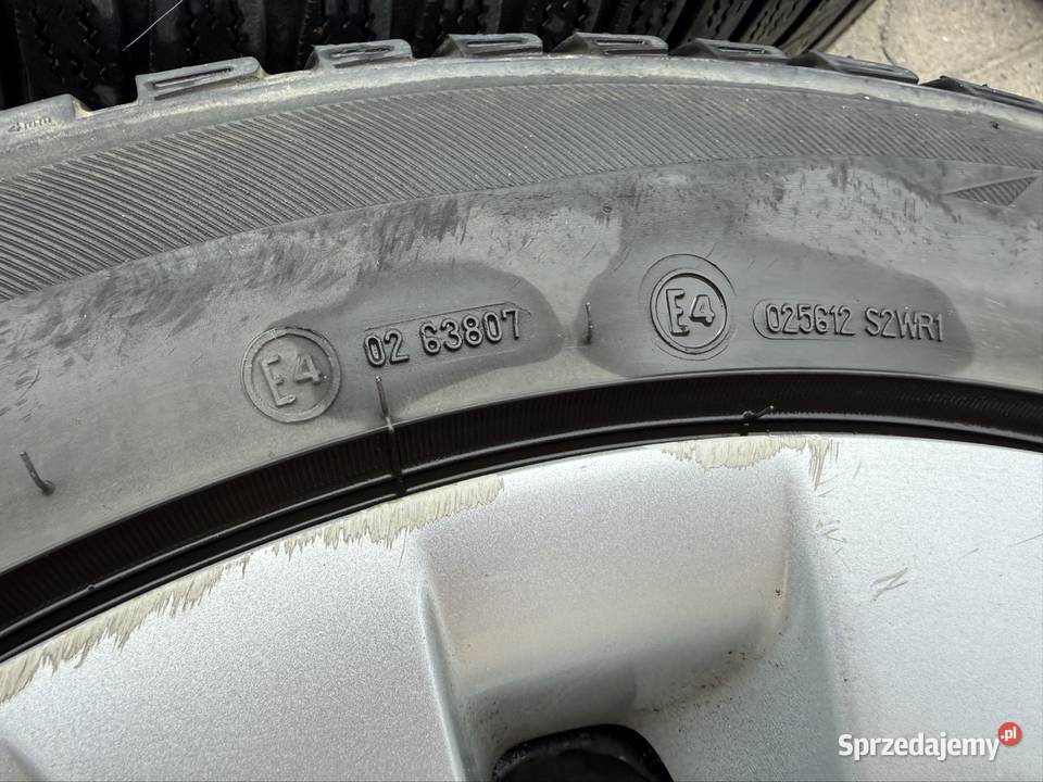 BMW X1 e84 koła felgi z orgynalnymi kołpakami Samochodowe Warszawa sprzedam