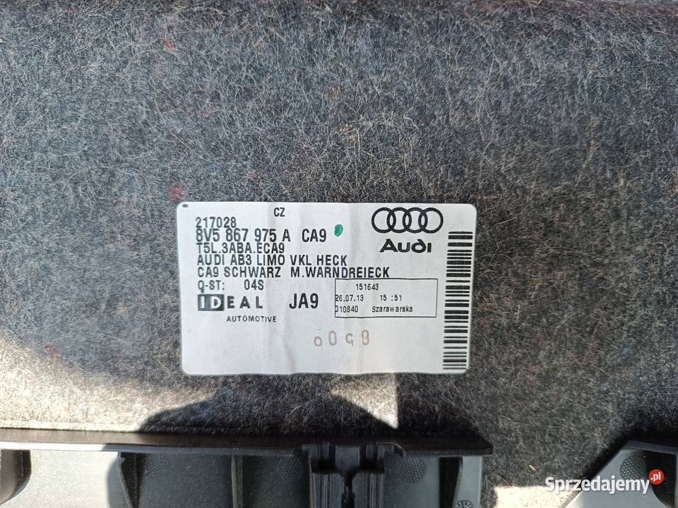 Tapicerka boczek klapy bagażnika Audi A3 8V Turek