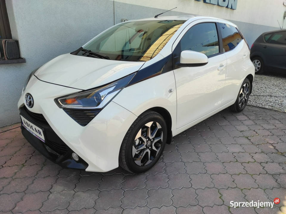Toyota Aygo Klima tempomat Kamera 5drzwi LED Rok produkcji 2021 Racibórz sprzedam