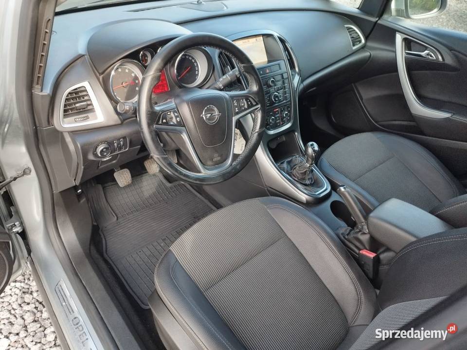 Opel Astra j 14 16v klima pdc kamera navi stan nieuszkodzony śląskie Częstochowa