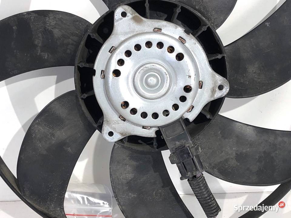 WENTYLATOR CHŁODNICY RENAULT MEGANE III 15 90 osobowe Układ chłodzenia