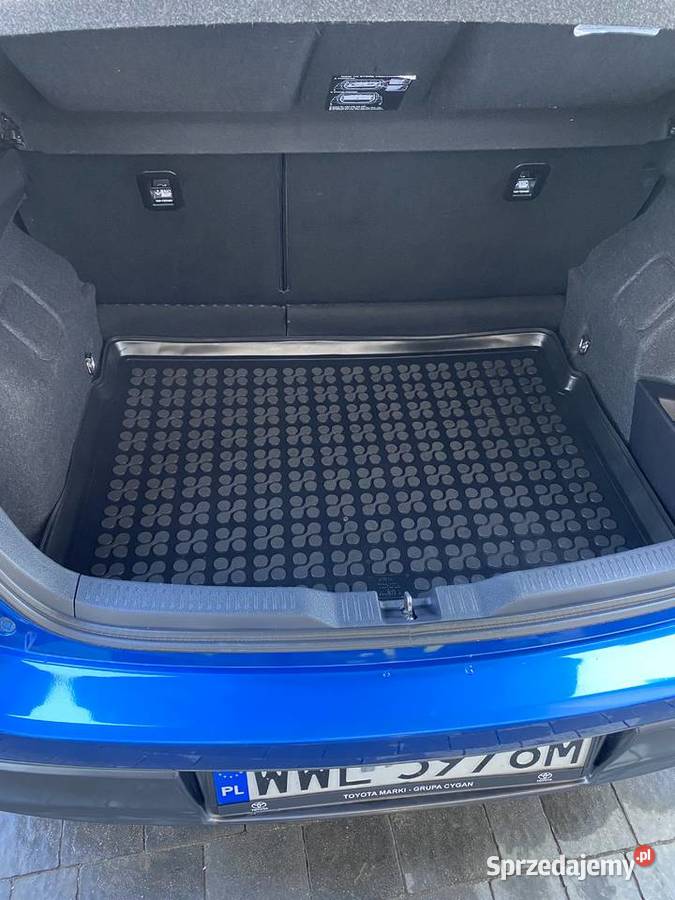 Zjawiskowa Toyota Auris 18 Hybryda z polskiego Marki