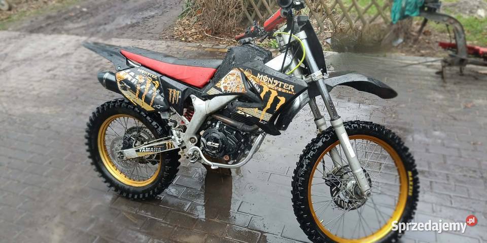 Yamaha 250 cross Hanna