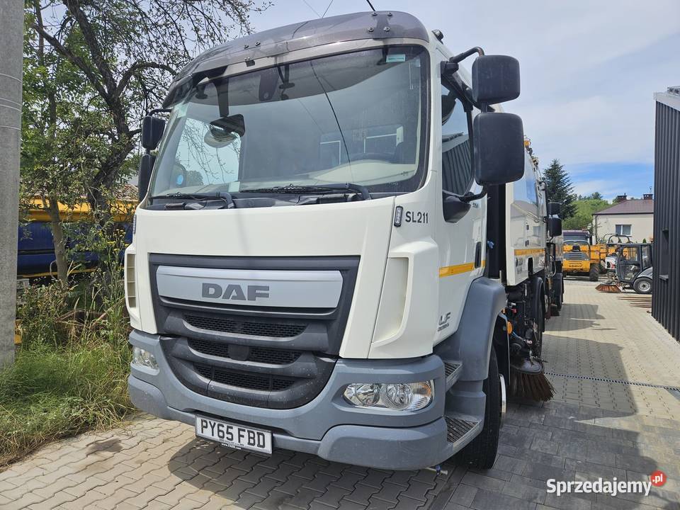 DAF LF220 Zamiatarka dwustronna FAUN WAJET 2015 Specjalne Ropczyce sprzedam