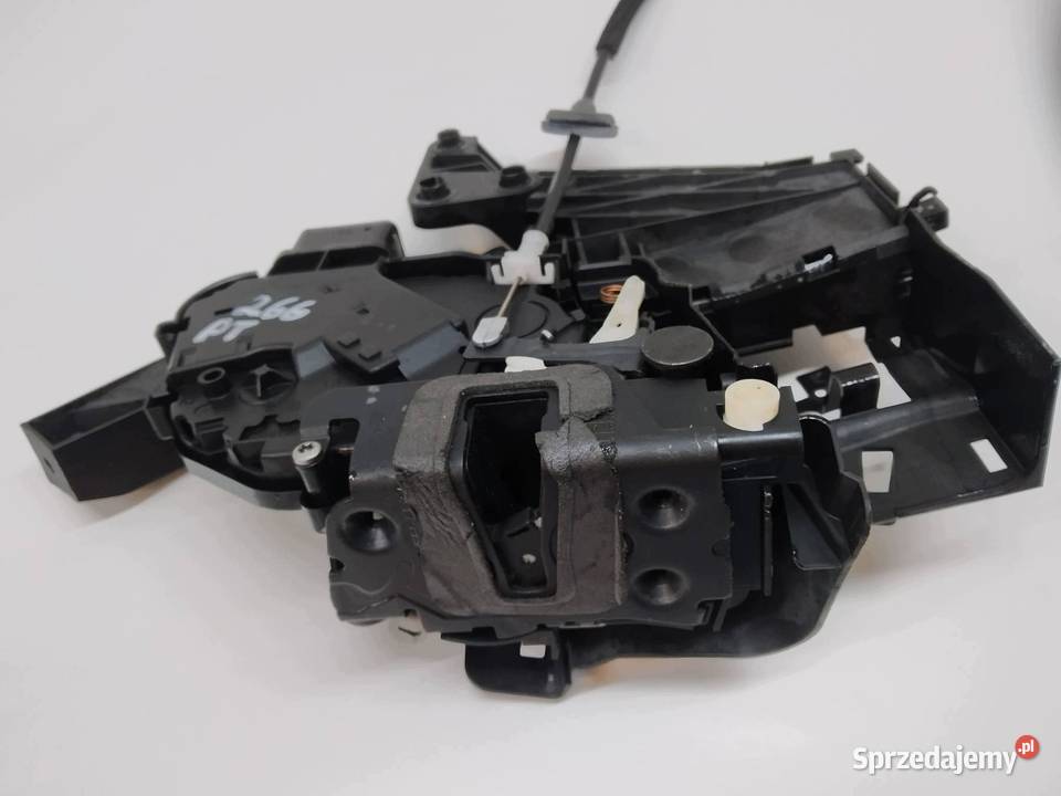 ZAMEK DRZWI TYŁ PRAWY EU 8V4AS26412EA Ford Kuga