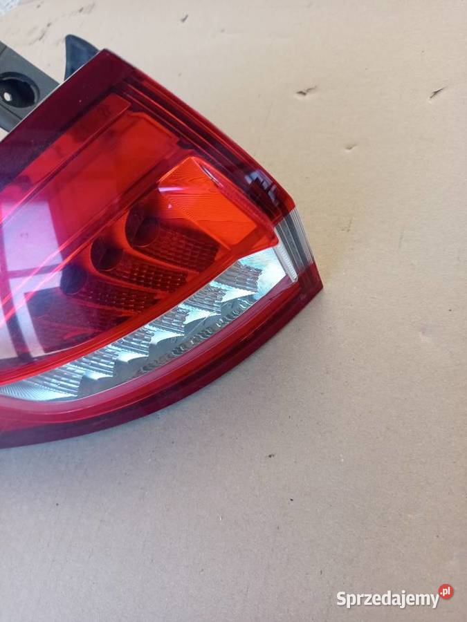 Lampa tylna lewa mondeo mk5 kombi 18 roku